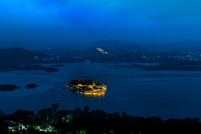 13580_1666269620_Udaipur-is-nothing-without-its-lakes-and-hills-1-768x512.jpg