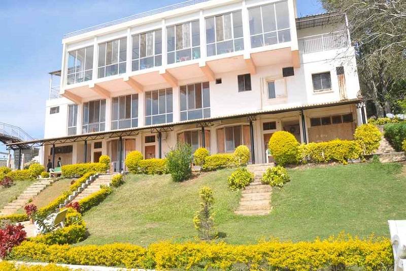 Hotel Mayura Pine Top Nandi Hills